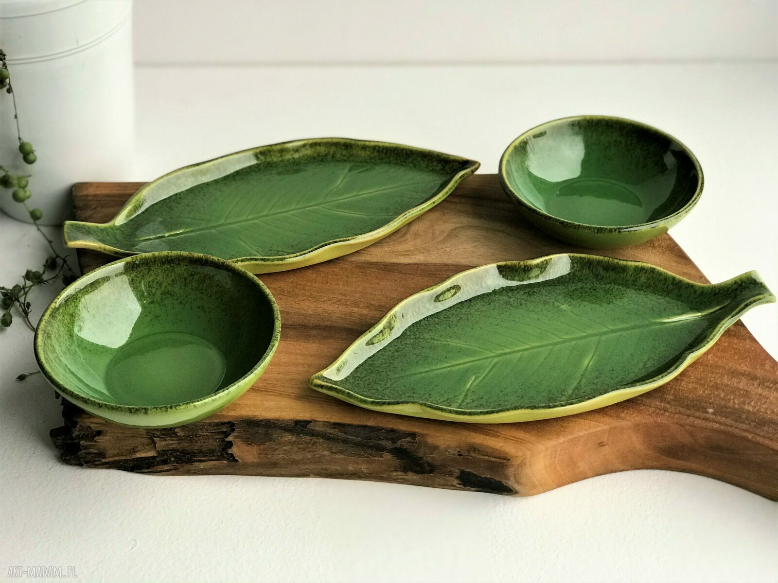 Zestaw ceramiczny dla dwojga - 2 talerze liść plus 2 miseczki