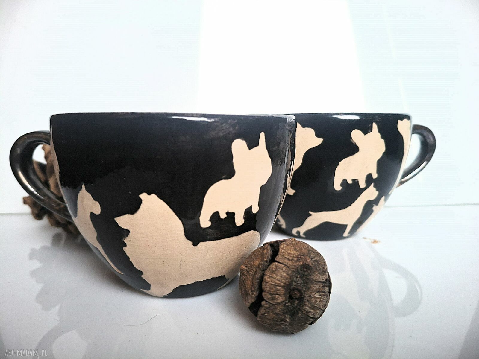 Zestaw ceramicznych filiżanek „Psy” - 2 sztuki, ręcznie malowane