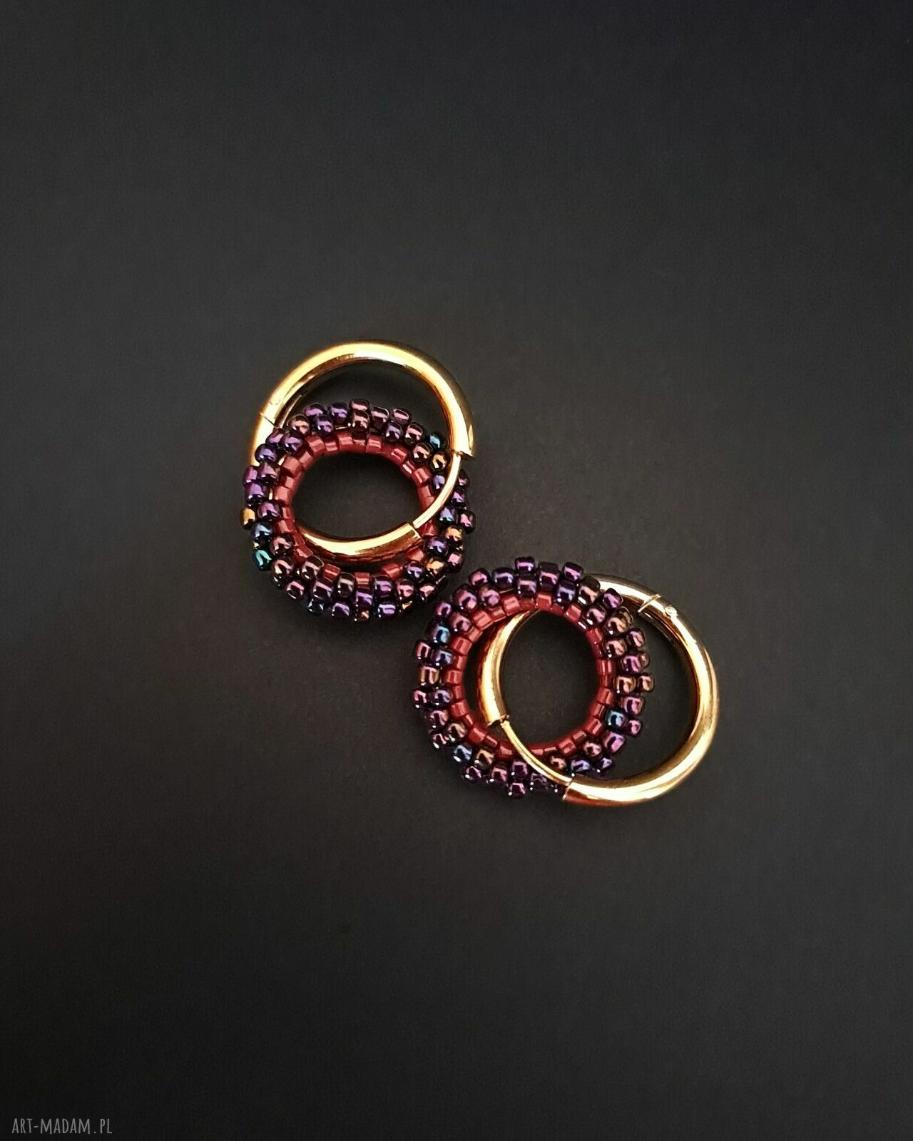Zestaw „Crimson Vivid Loops” - kolczyki i naszyjnik z koralików