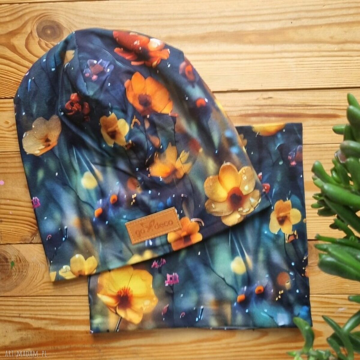 Zestaw czapka i komin unisex z dresówki z bawełny - kolorowe kwiaty