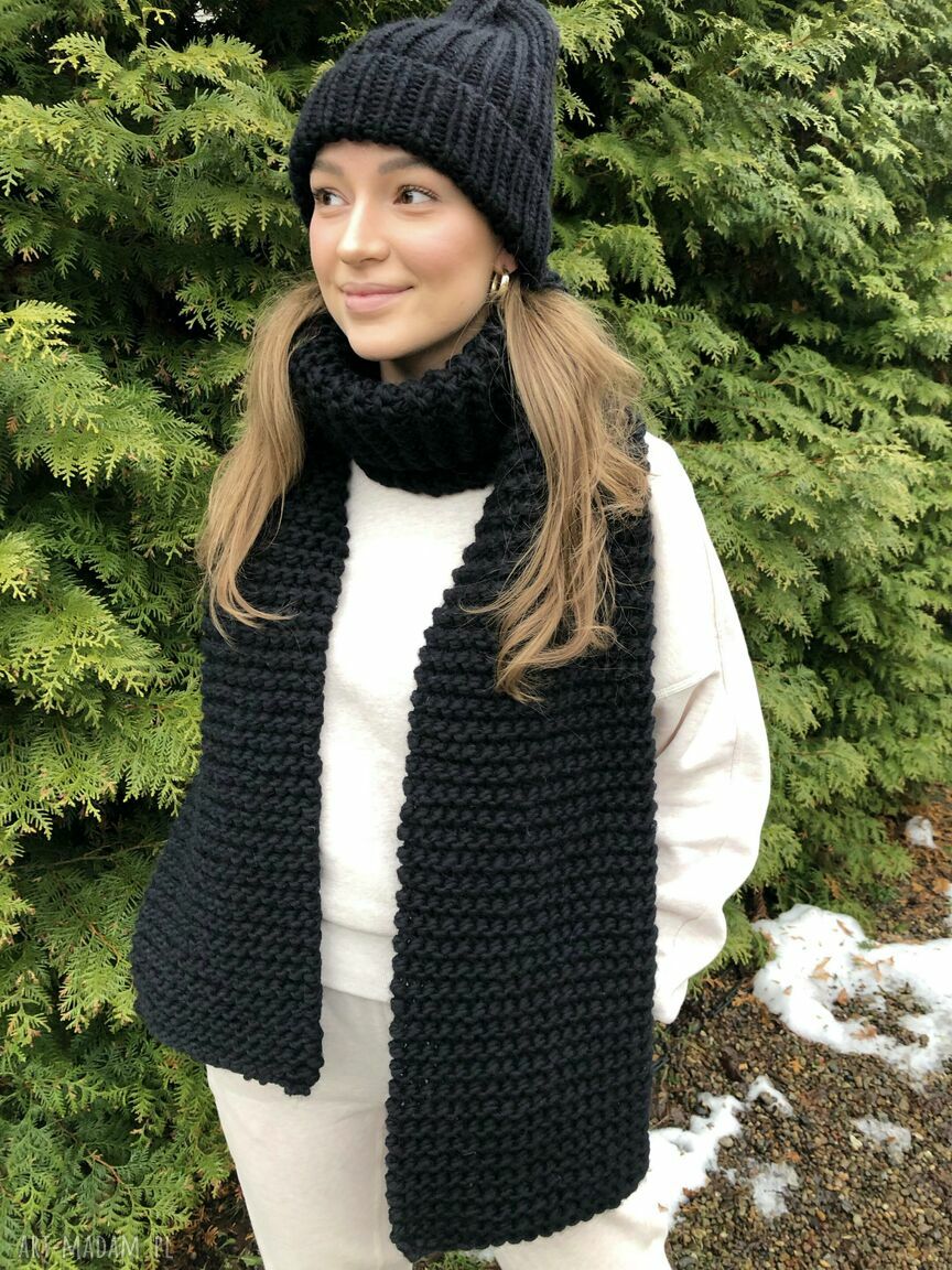 Czarny zestaw czapka i szalik z 100% wełny - handmade