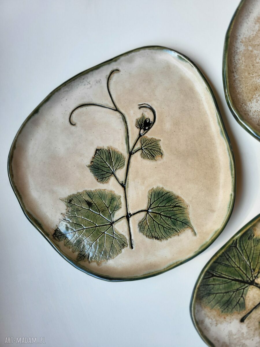 Boho zestaw do serwowania - talerze i podstawka z ceramiki handmade
