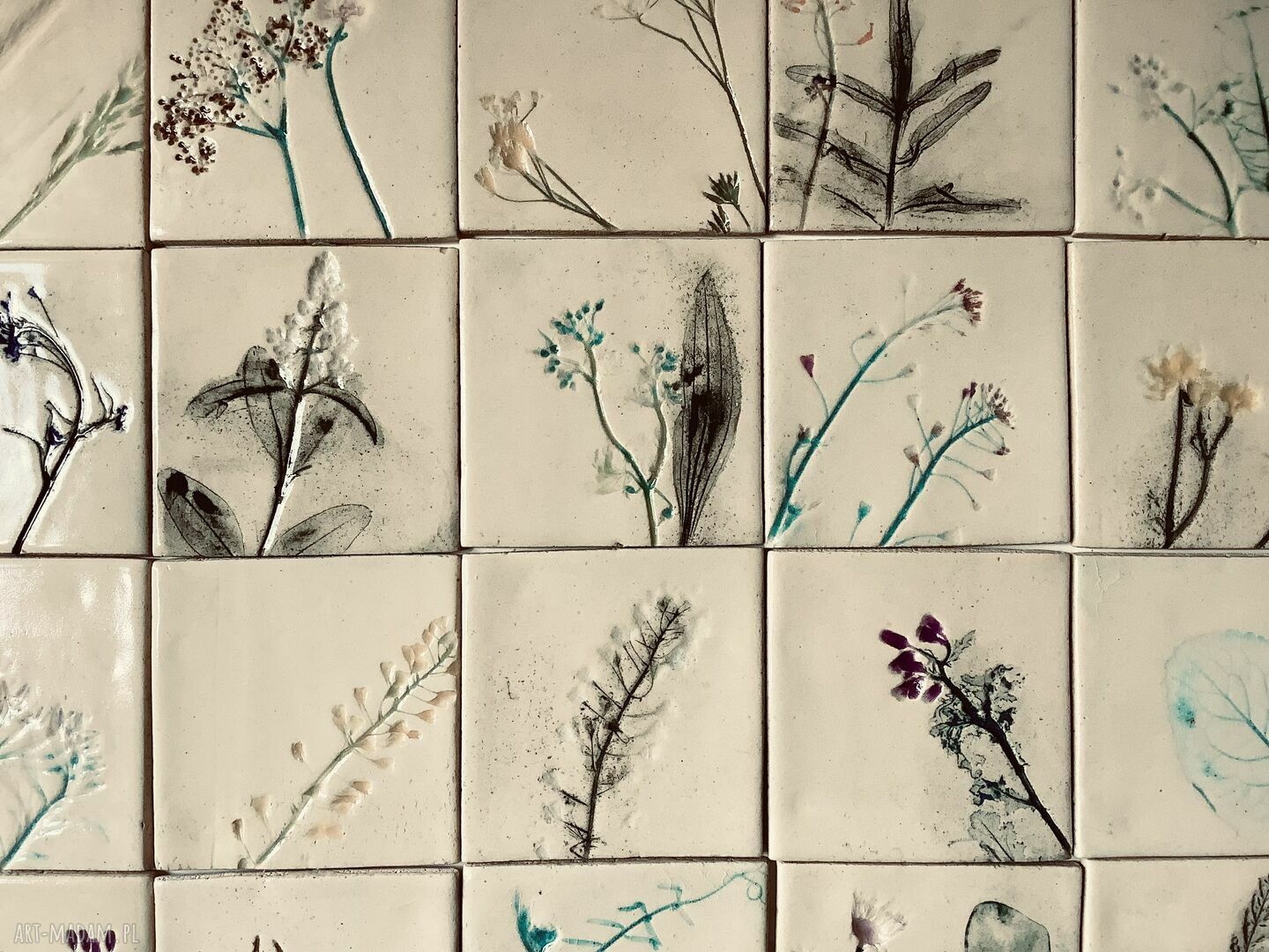 Zestaw kafli ceramicznych „kwietna łąka” - roślinne dekory na ścianę