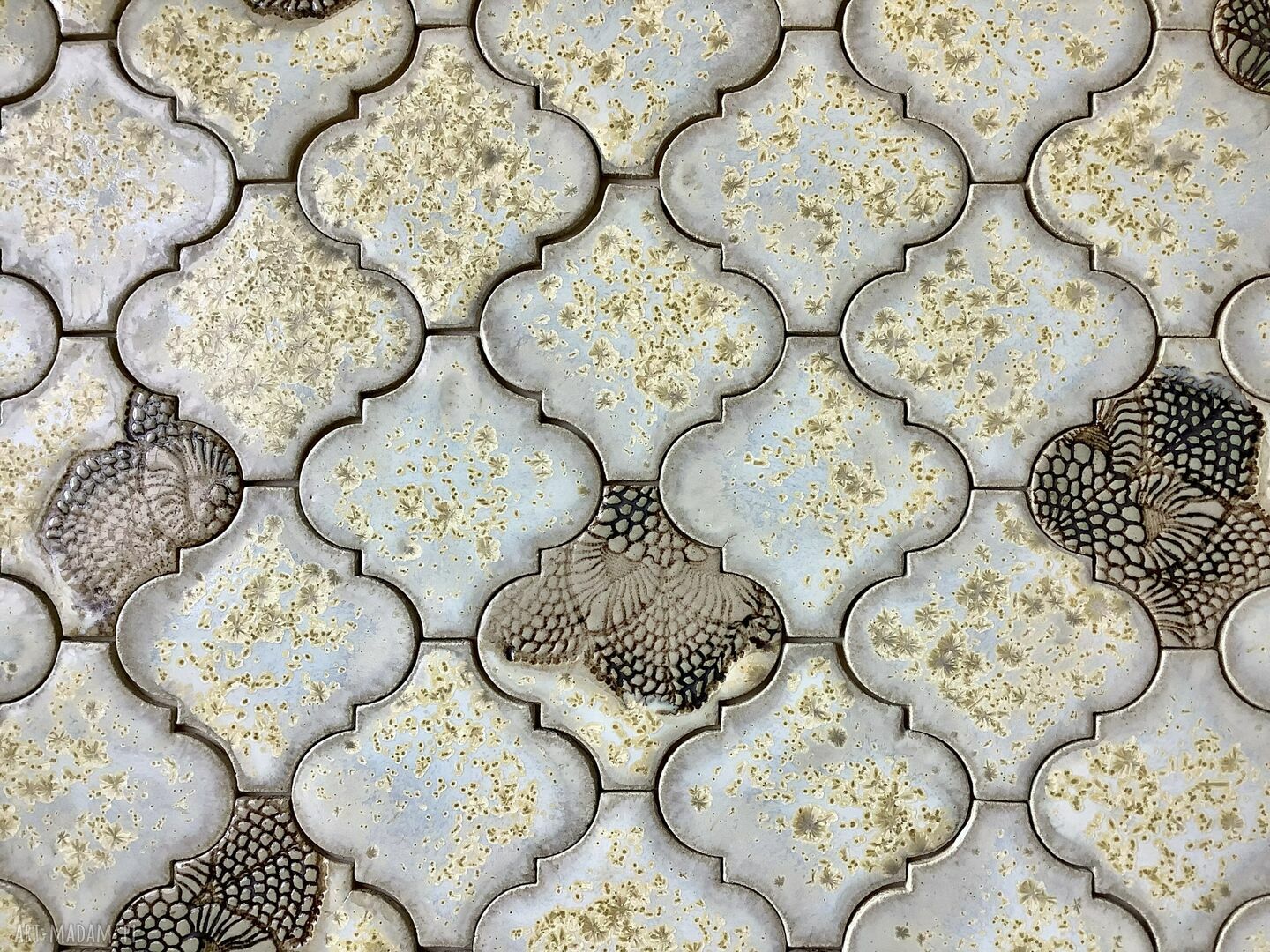 Zestaw kafli ceramicznych Arabesque - ecru, złoto i koronka