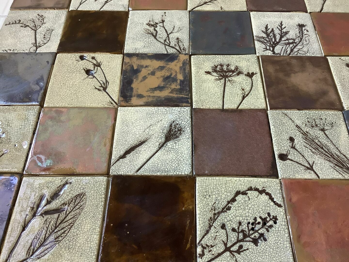 Zestaw kafli ceramicznych „Z wiejskiej chaty III”