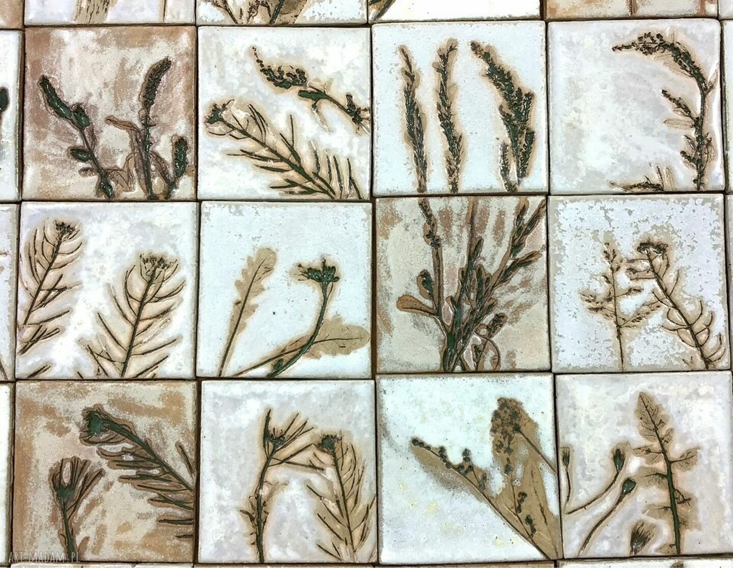 Zestaw ręcznie robionych kafli ceramicznych „Porcelanowe Kwiaty II”