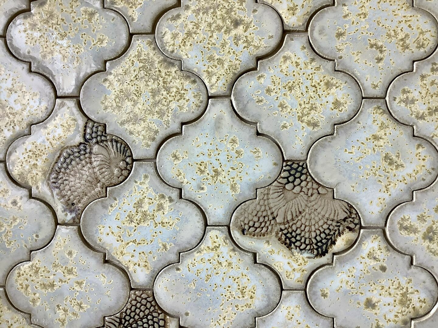 Zestaw kafli ceramicznych Arabesque - ecru, złoto i koronka