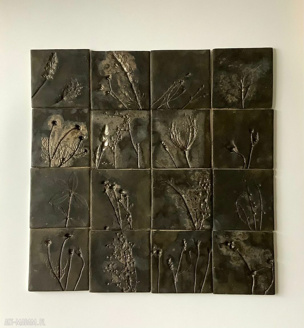 Zestaw kafli ceramicznych „Nocny Ogród” - panel ścienny z roślinami i antycznym złotem