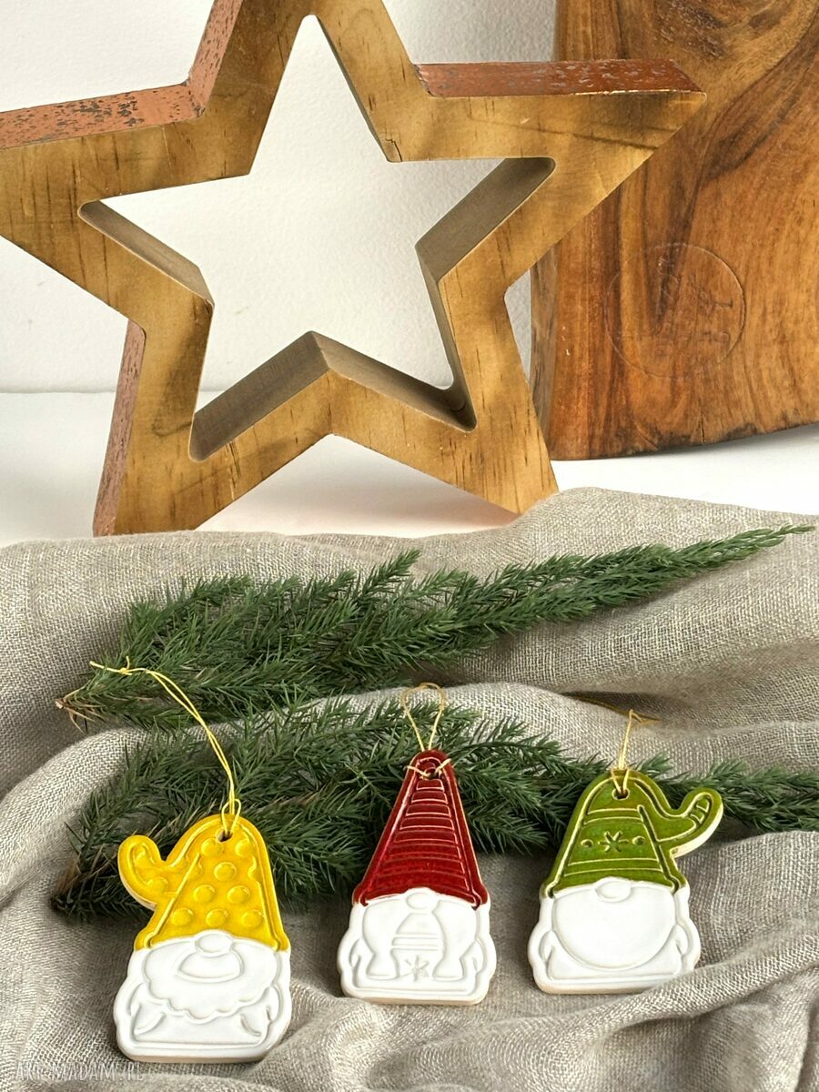 Zestaw kolorowych zawieszek ceramicznych - 3 skrzaty
