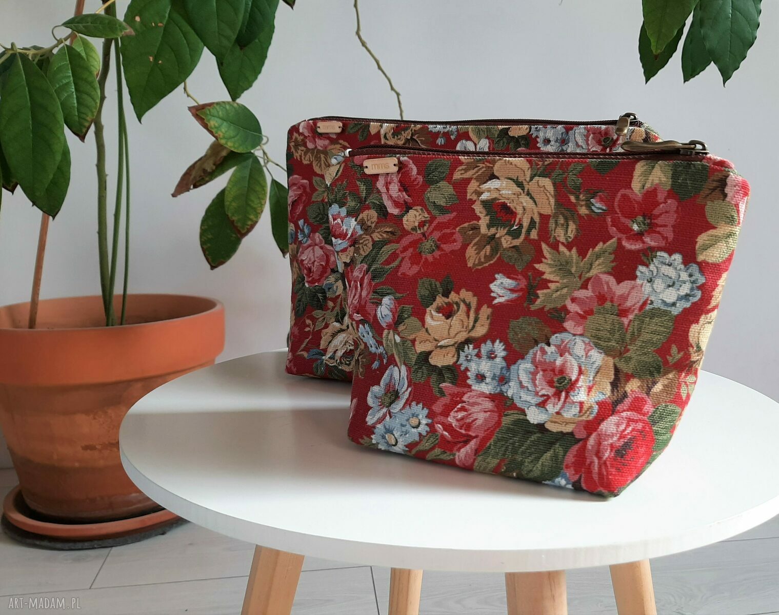 Zestaw kosmetyczek róże czerwone Handmade