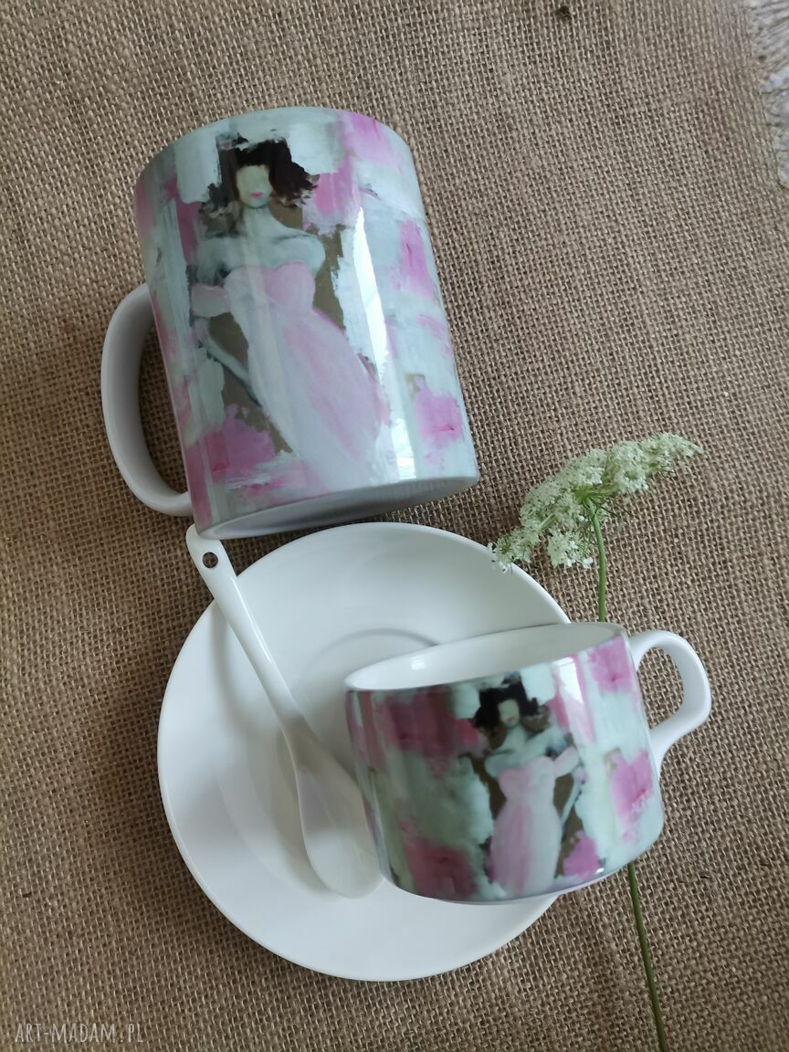 Zestaw kubek i filiżanka „Kolor Kobiety” - blady róż, obraz na ceramice
