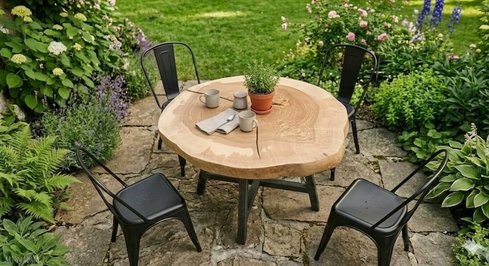 Zestaw ogrodowy LOFT: stół z litego jesionu 90 cm i 4 krzesła Tolix