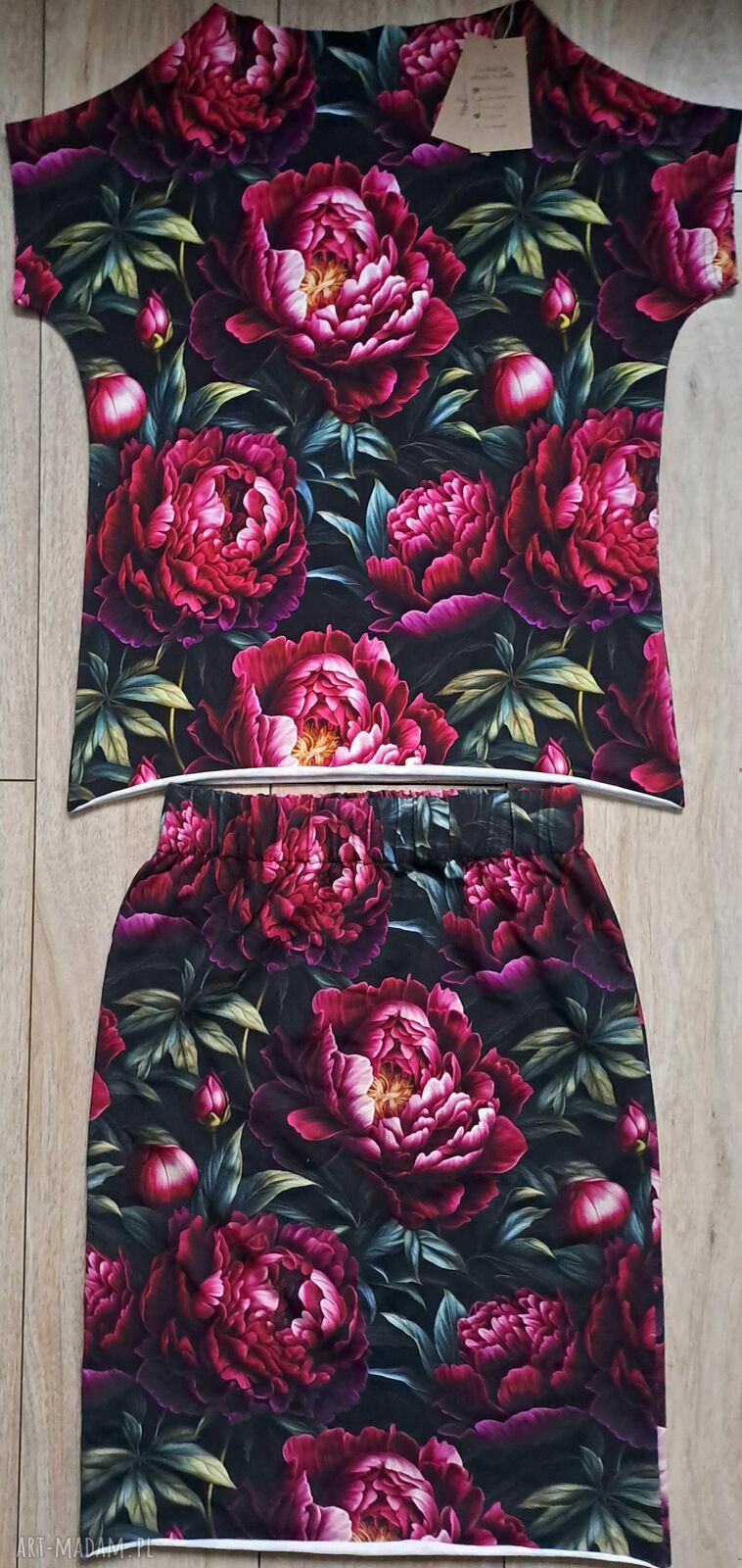 Zestaw Piwonia Handmade Go Ka: bluzka z jerseyu i spódniczka z dresówki pętelki