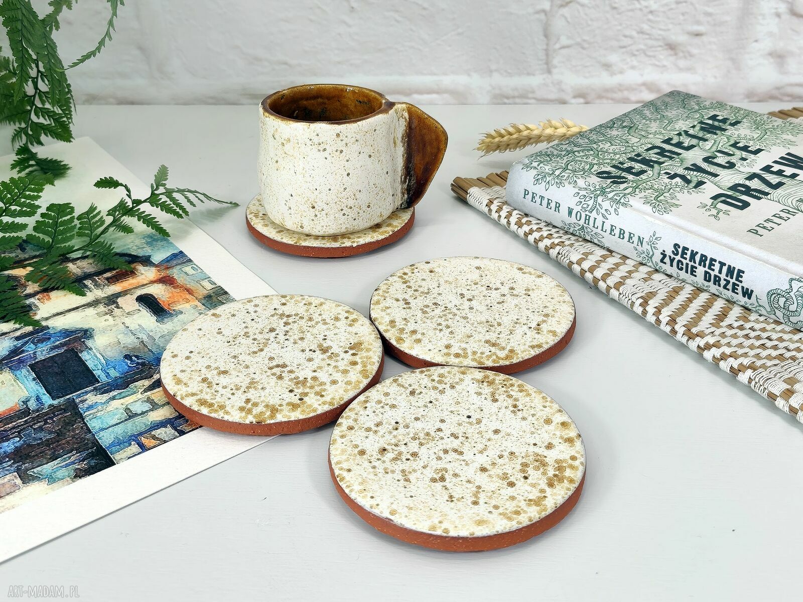 Zestaw podkładek ceramicznych na stół w stylu rustykalnym