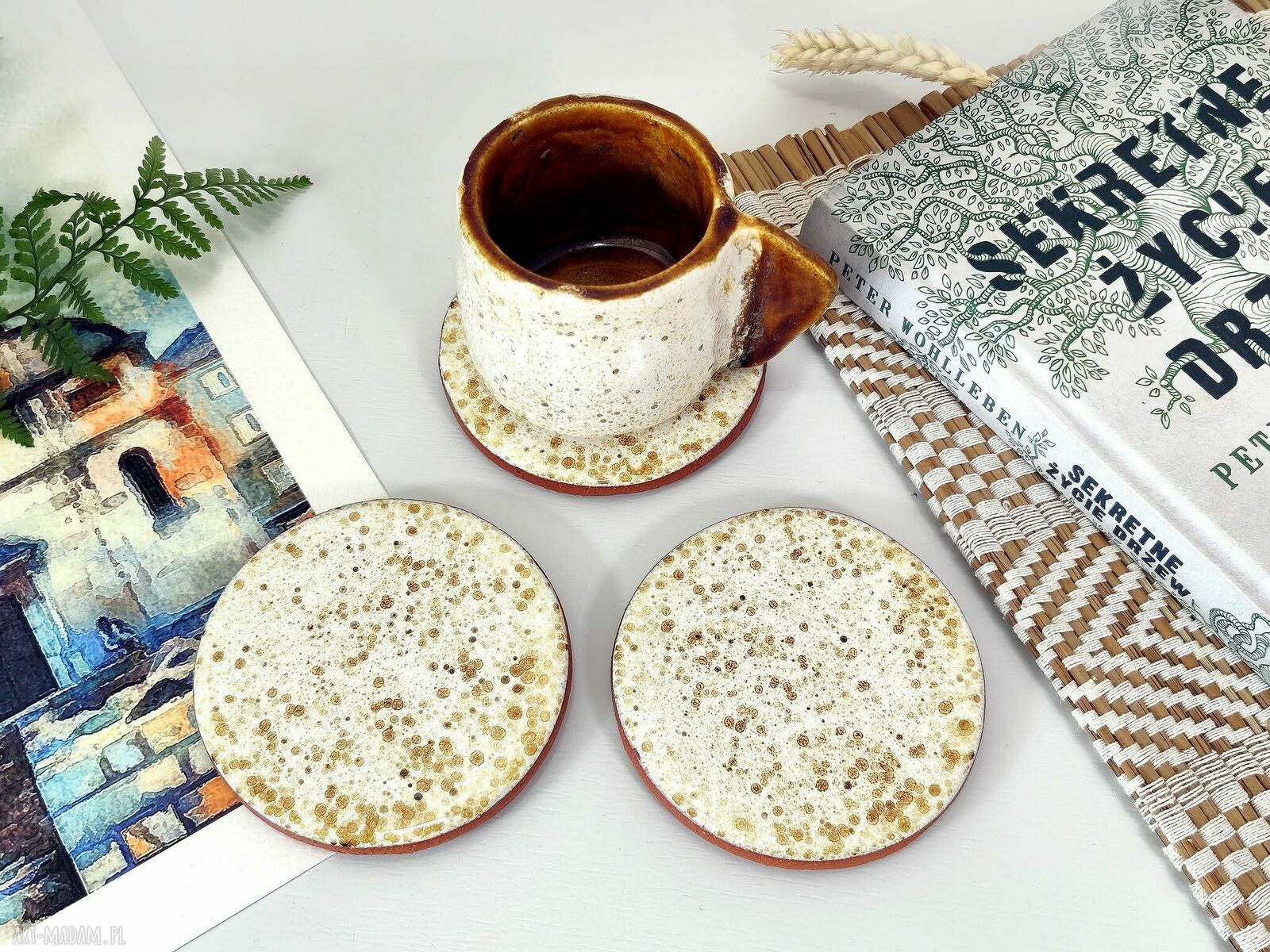Zestaw podkładek ceramicznych na stół w stylu rustykalnym