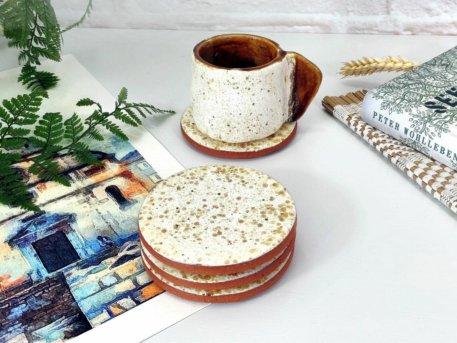 Zestaw podkładek ceramicznych na stół w stylu rustykalnym