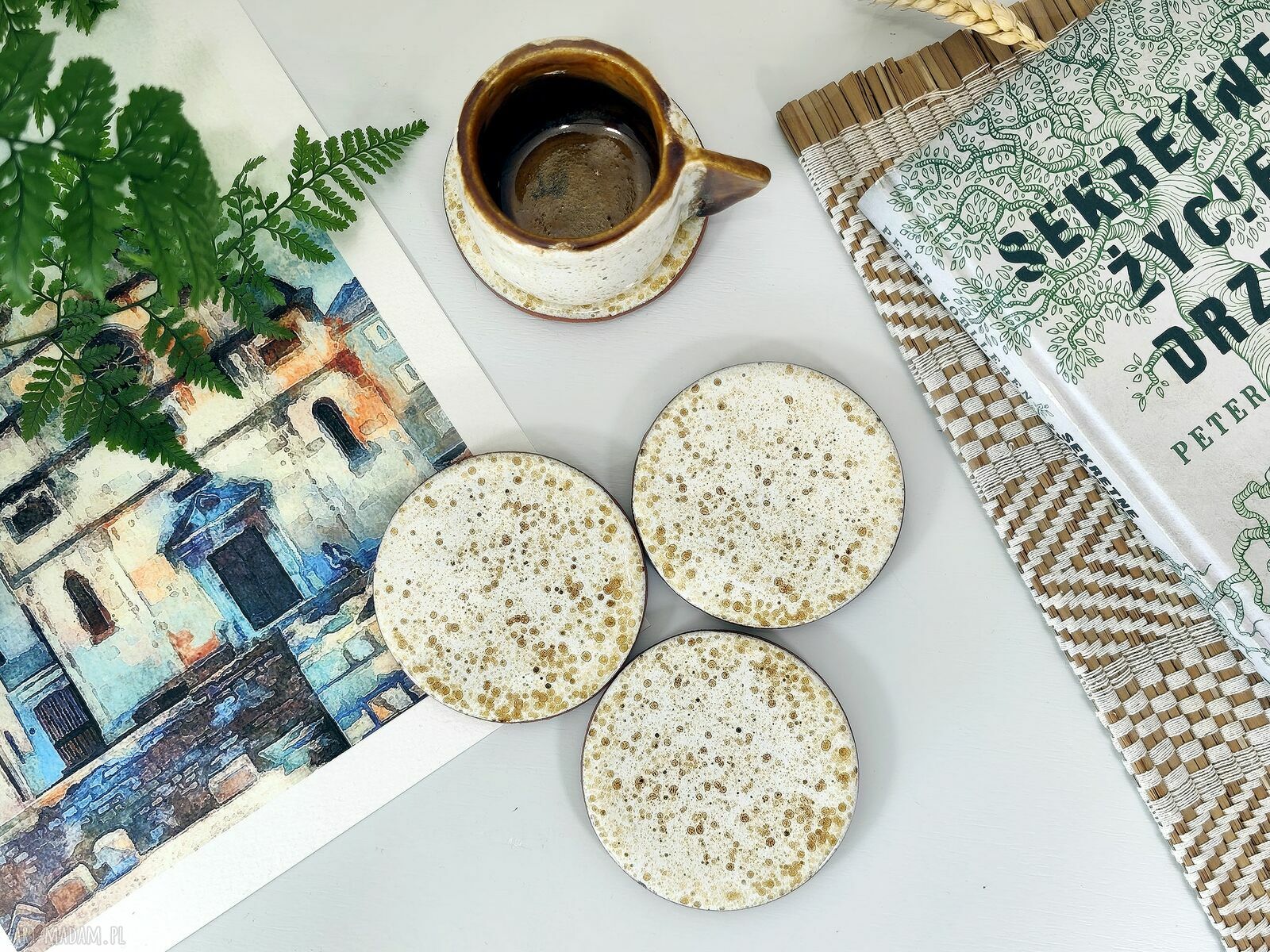Zestaw podkładek ceramicznych na stół w stylu rustykalnym