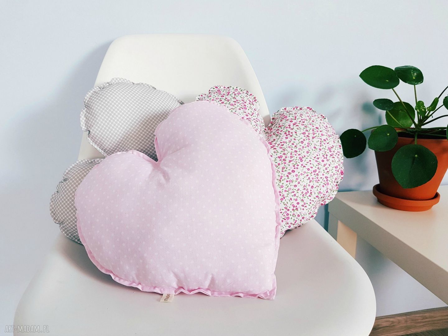 Zestaw poduszek serduszka pastelowe poduszki podusie heart love