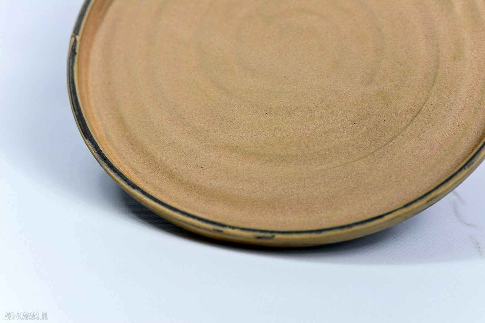 Zestaw ceramiczny pojemnik z figurką konia i talerz beżowo-czekoladowy 23 cm