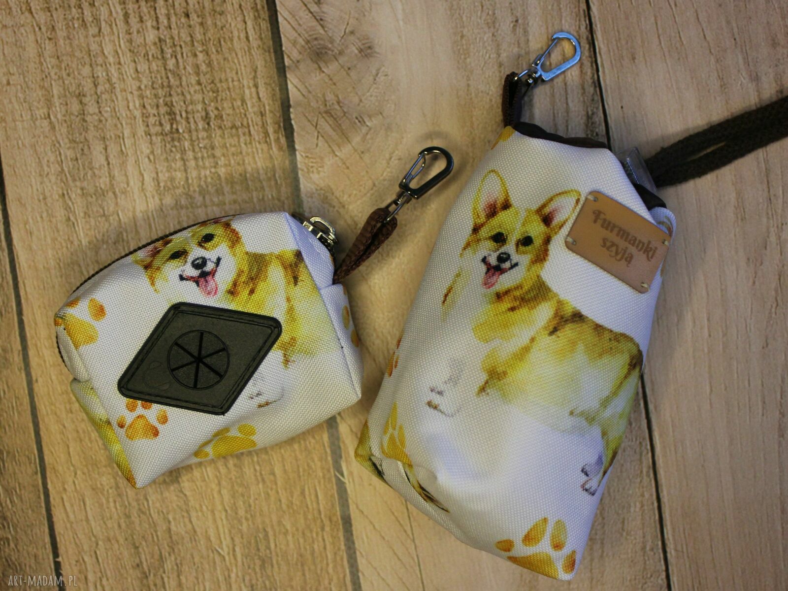 Ręcznie szyty zestaw spacerowy Corgi: saszetka na smaczki i woreczki