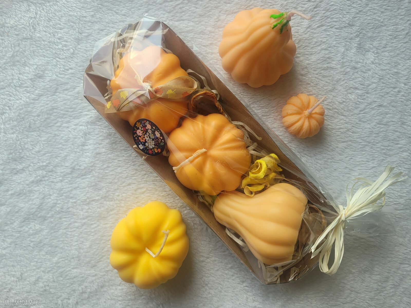 Zestaw 3 świec sojowych w kształcie dyni - handmade