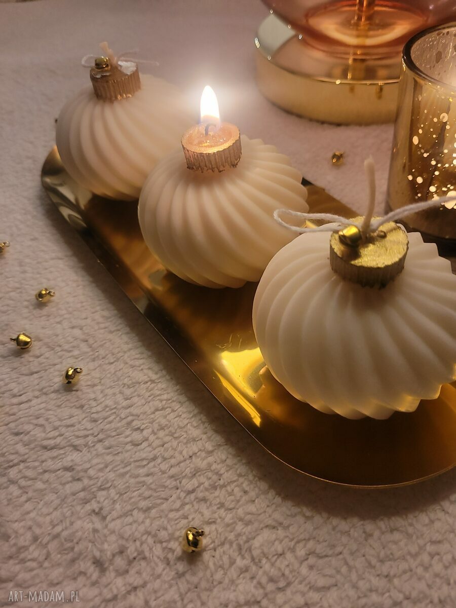 Zestaw świec sojowych handmade na złotej tacy