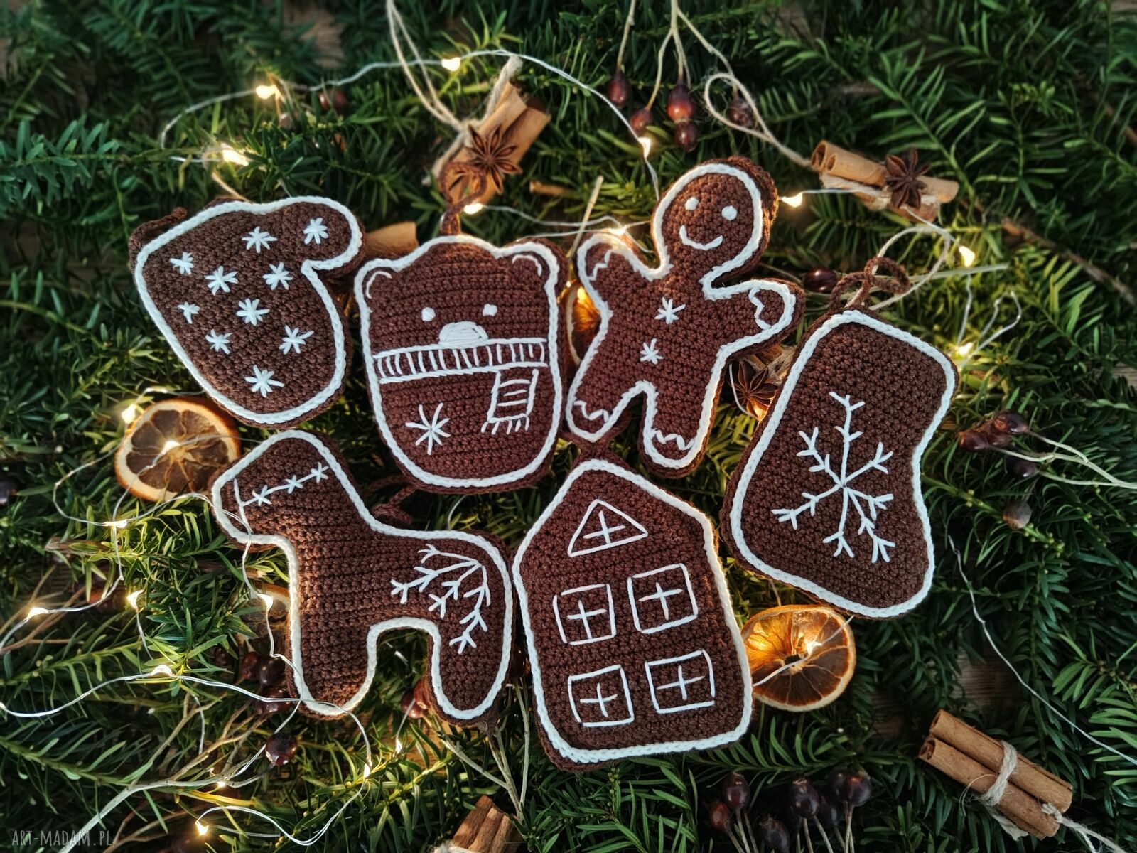 Zestaw szydełkowych pierniczków na choinkę - 6 zawieszek handmade