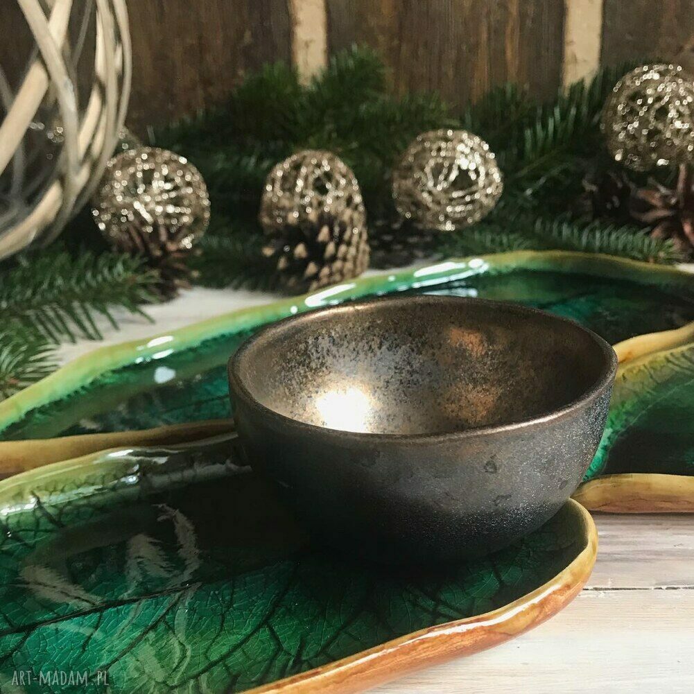 Zestaw do sushi - liściaste talerze i miseczki ceramiczne Smokfa