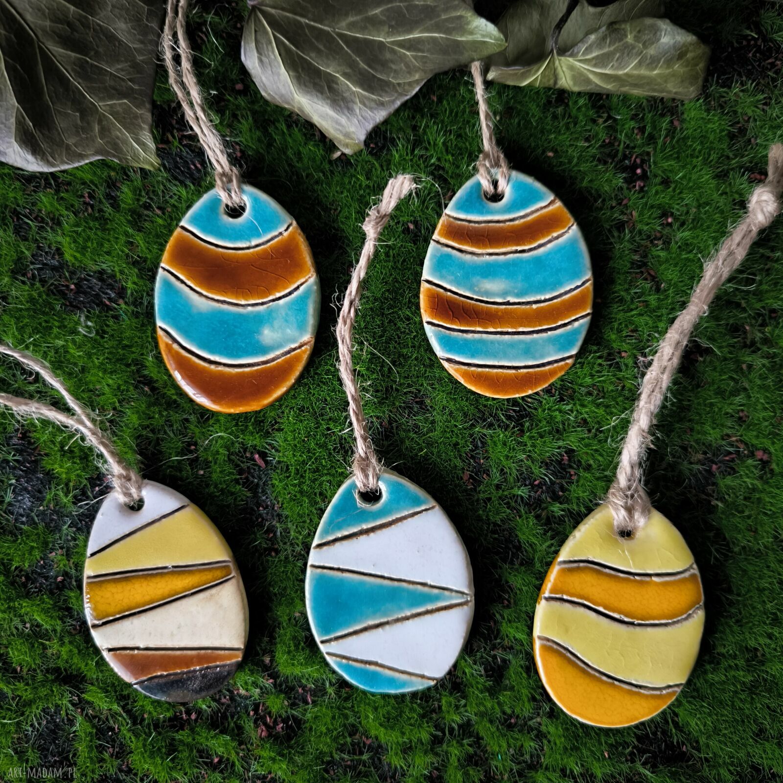 Zestaw tęczowych pisanek ceramicznych 5 sztuk - unikatowe ozdoby wielkanocne do zawieszenia