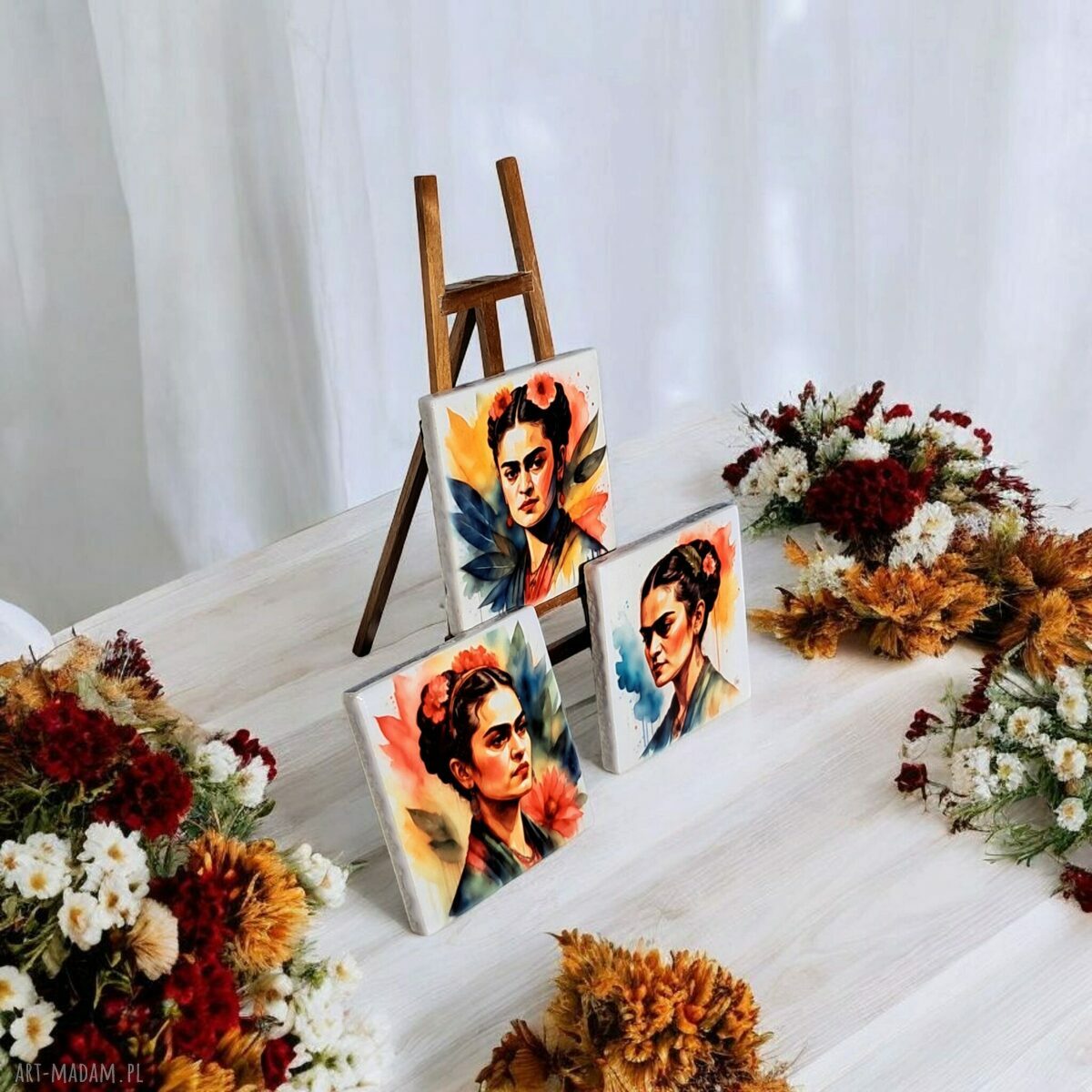 Zestaw trzech magnesów ceramicznych Frida Kahlo na lodówkę