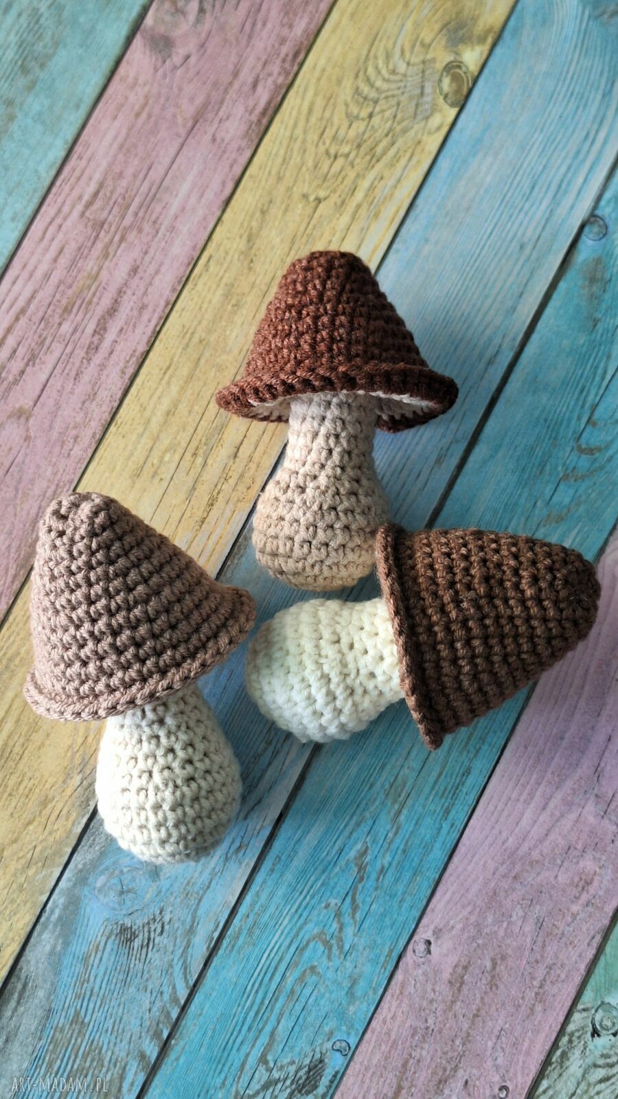 Zestaw trzech szydełkowych grzybków - brązowa jesień w wersji handmade