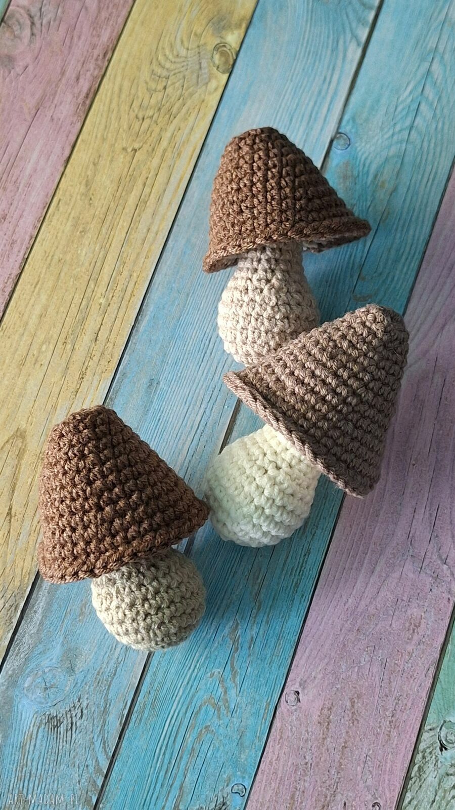 Zestaw trzech szydełkowych grzybków „Brązowa Jesień” w wersji handmade (3 szt.)
