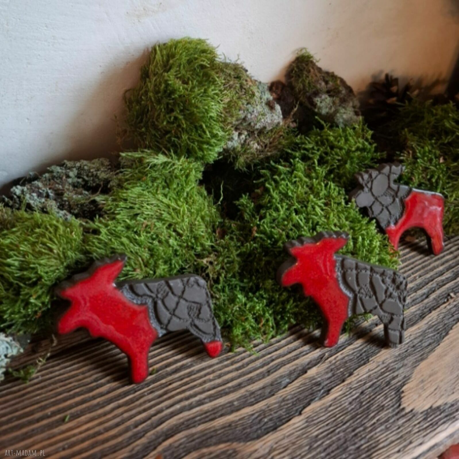 Zestaw trzech ceramicznych magnesów - Renifery