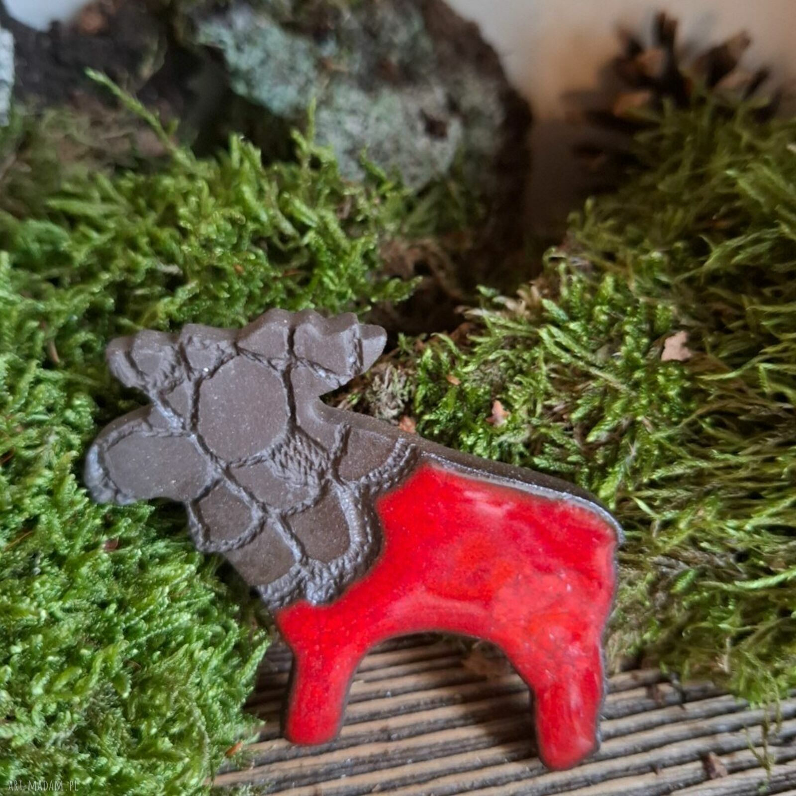 Zestaw trzech ceramicznych magnesów - Renifery