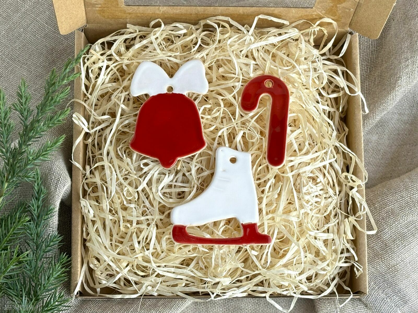 Biało-czerwone ceramiczne zawieszki choinkowe - zestaw 3 szt.