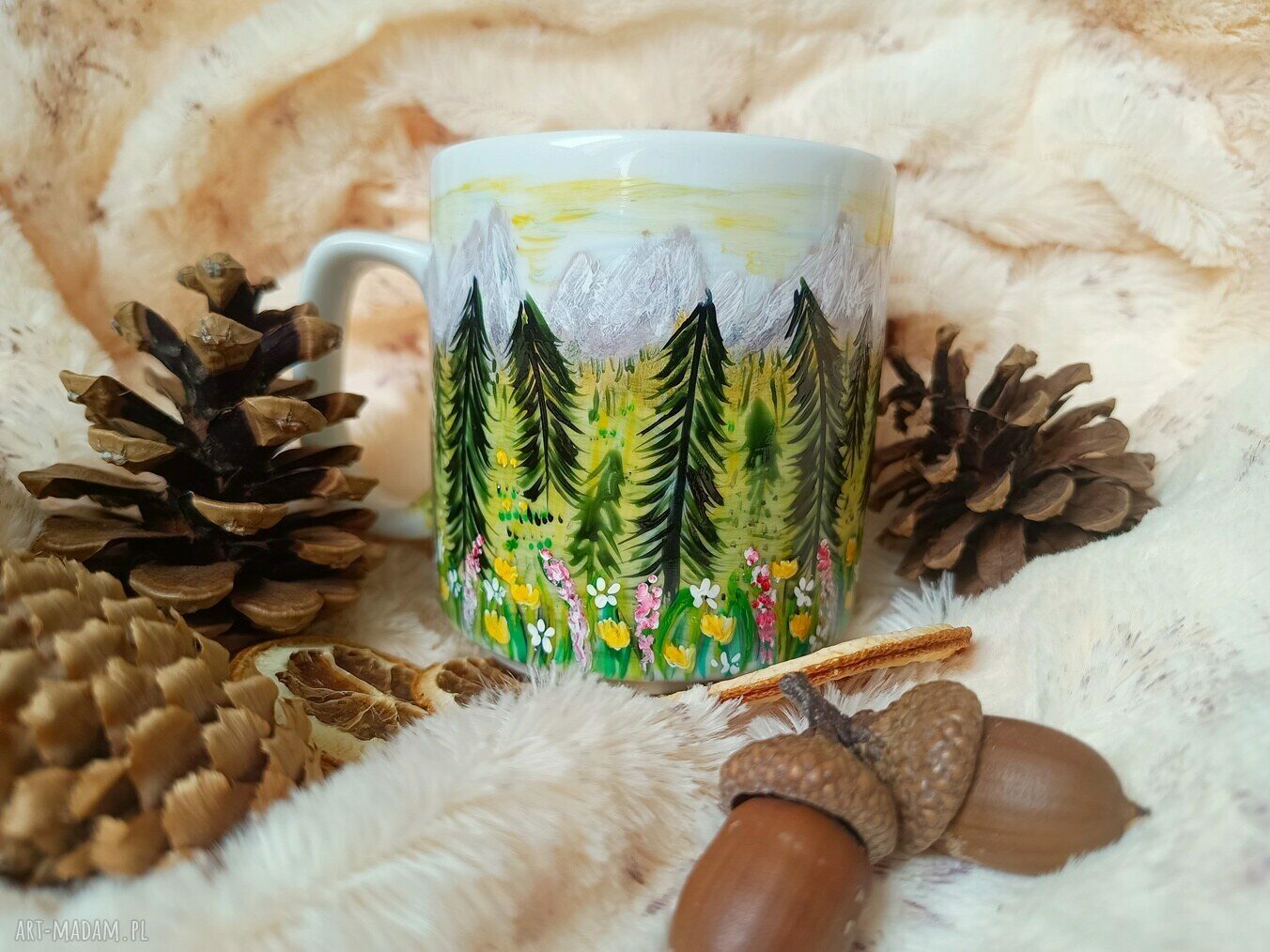 Zięba i czubatka w pejzażu - ręcznie malowany kubek 270 ml