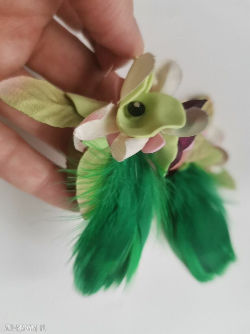 Kolczyki zielone pióra folk boho Frida - rękodzieło od Ruda Klara