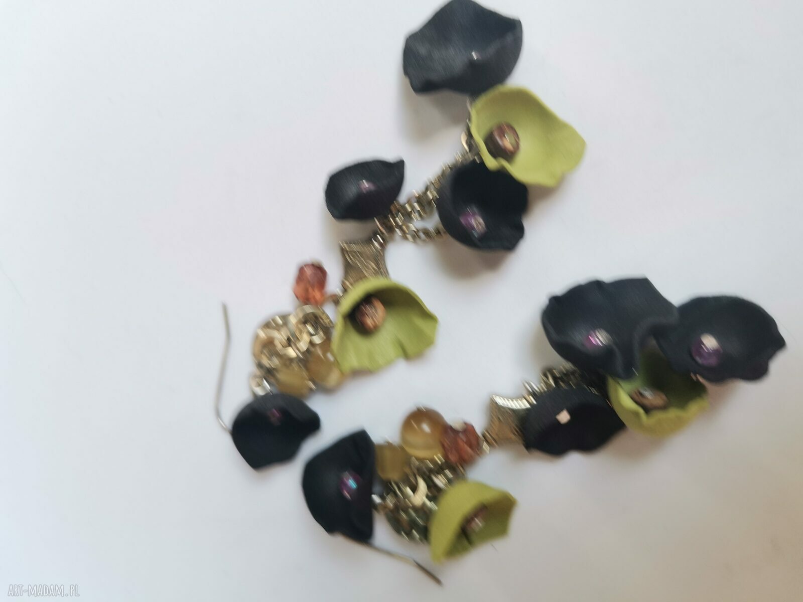 Zielone, długie i lekkie kolczyki etno Frida - boho frędzle