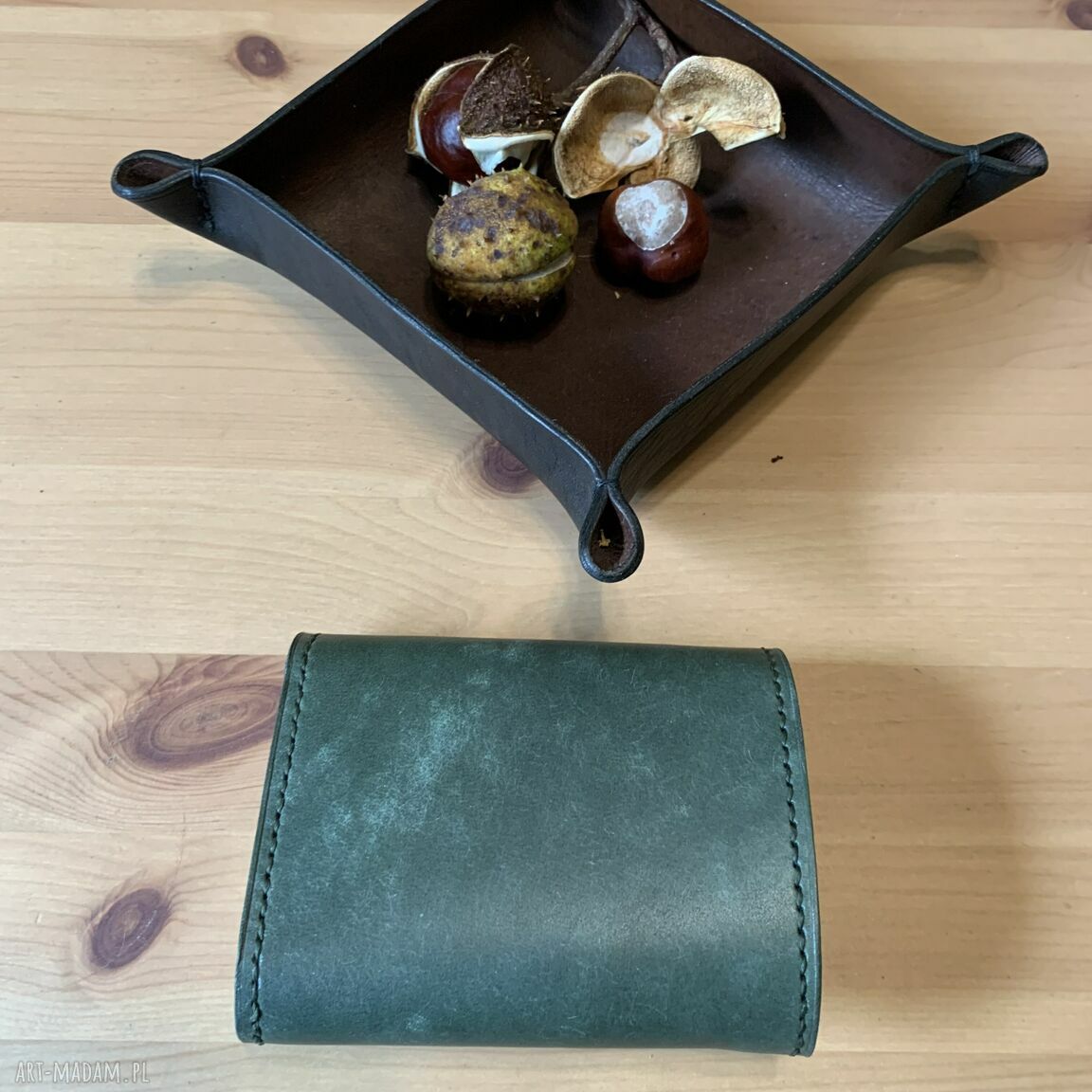 portfele: Zielony damski portfel ze skóry ręcznie uszyty. ręczne wykonanie