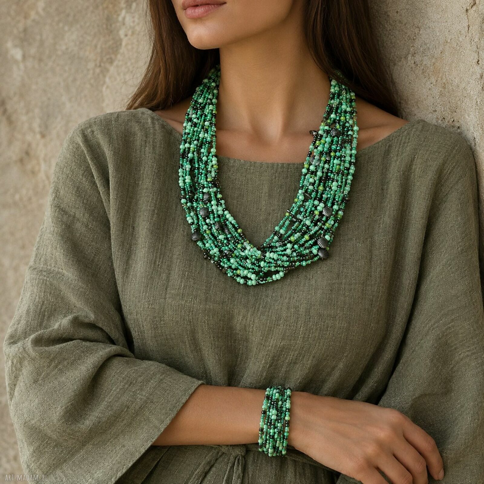 Zielony wielowarstwowy naszyjnik boho z hematytem