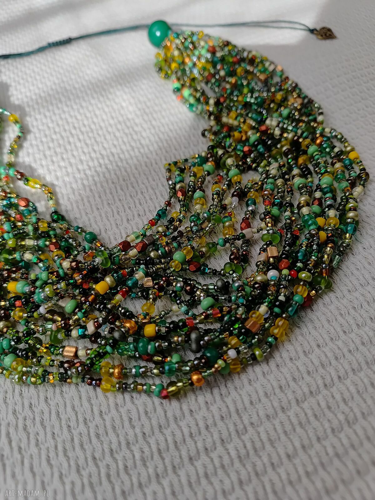 Artystyczny zielony naszyjnik boho z koralików szklanych