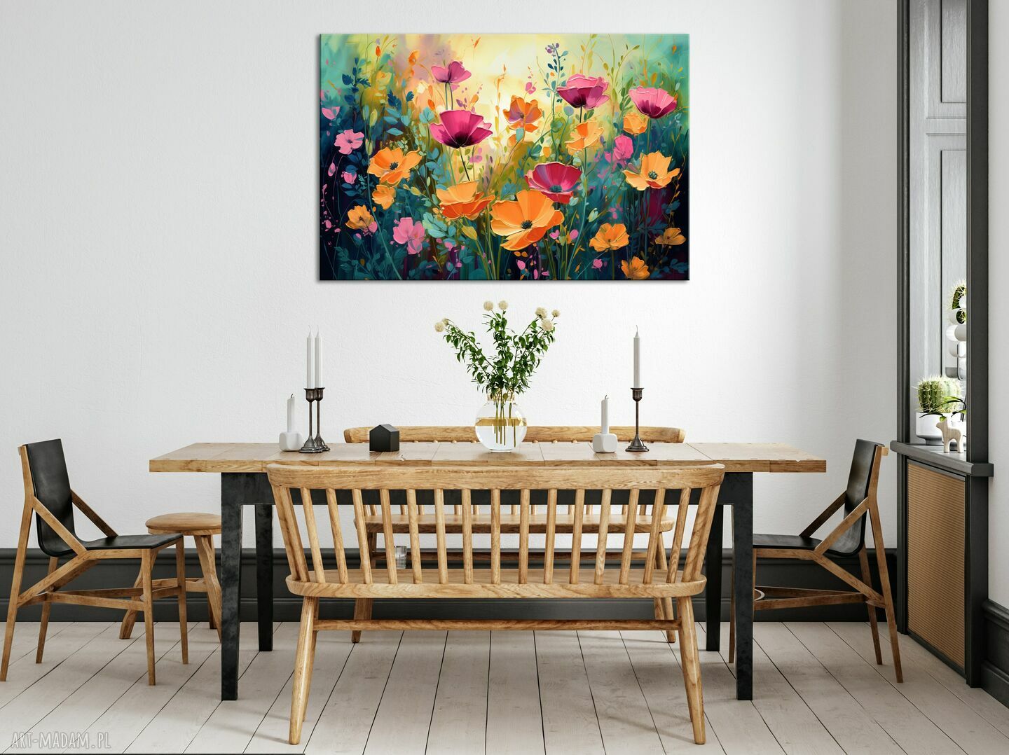 Zielony obraz łąka kwietna z pomarańczowymi kwiatami 80x120 cm na płótnie do salonu