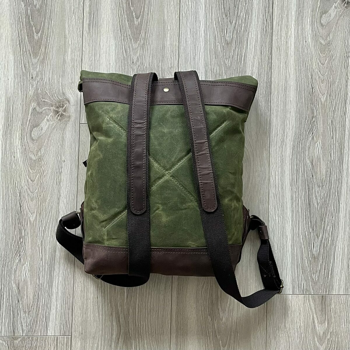 plecaki: Zielony plecak z bawełny woskowanej i skóry rolowany Vintage. ręcznie