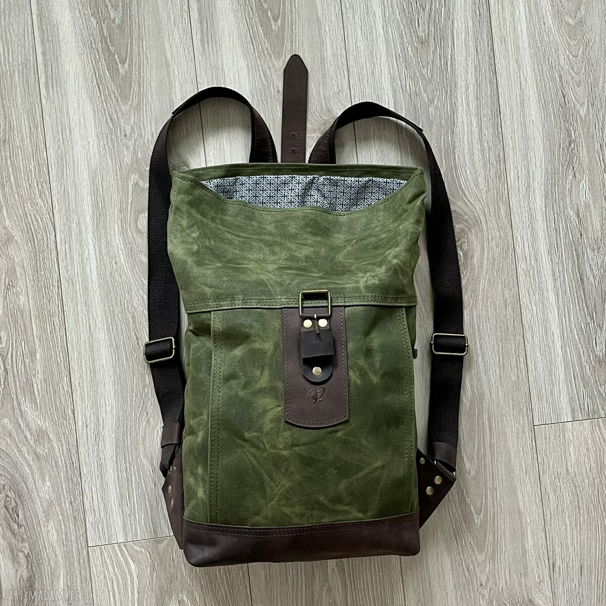 plecaki: Zielony plecak z bawełny woskowanej i skóry rolowany Vintage. ręcznie