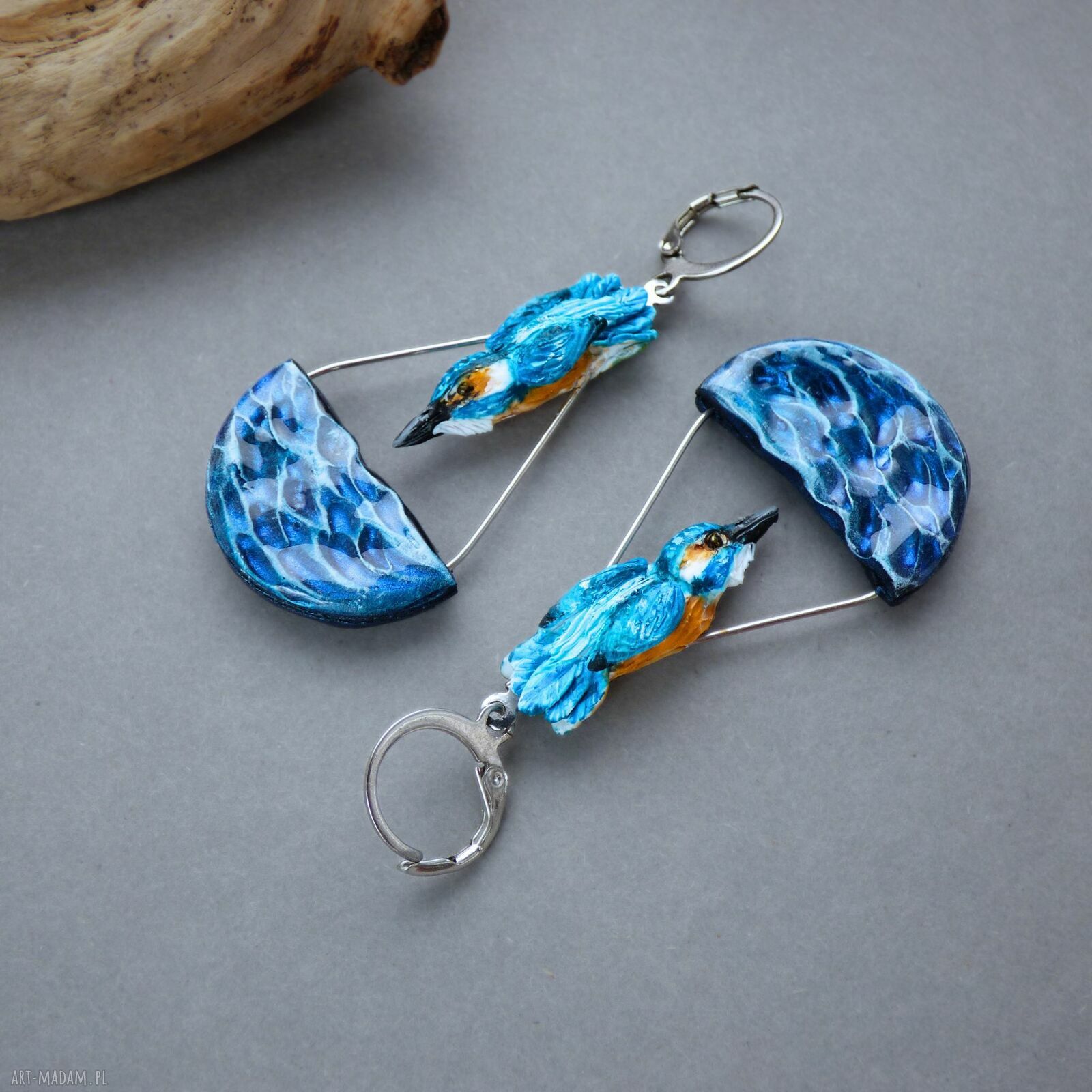 Kolczyki „Zimorodki nad wodą” - ręcznie robione turkusowe zimorodki i refleksy wody