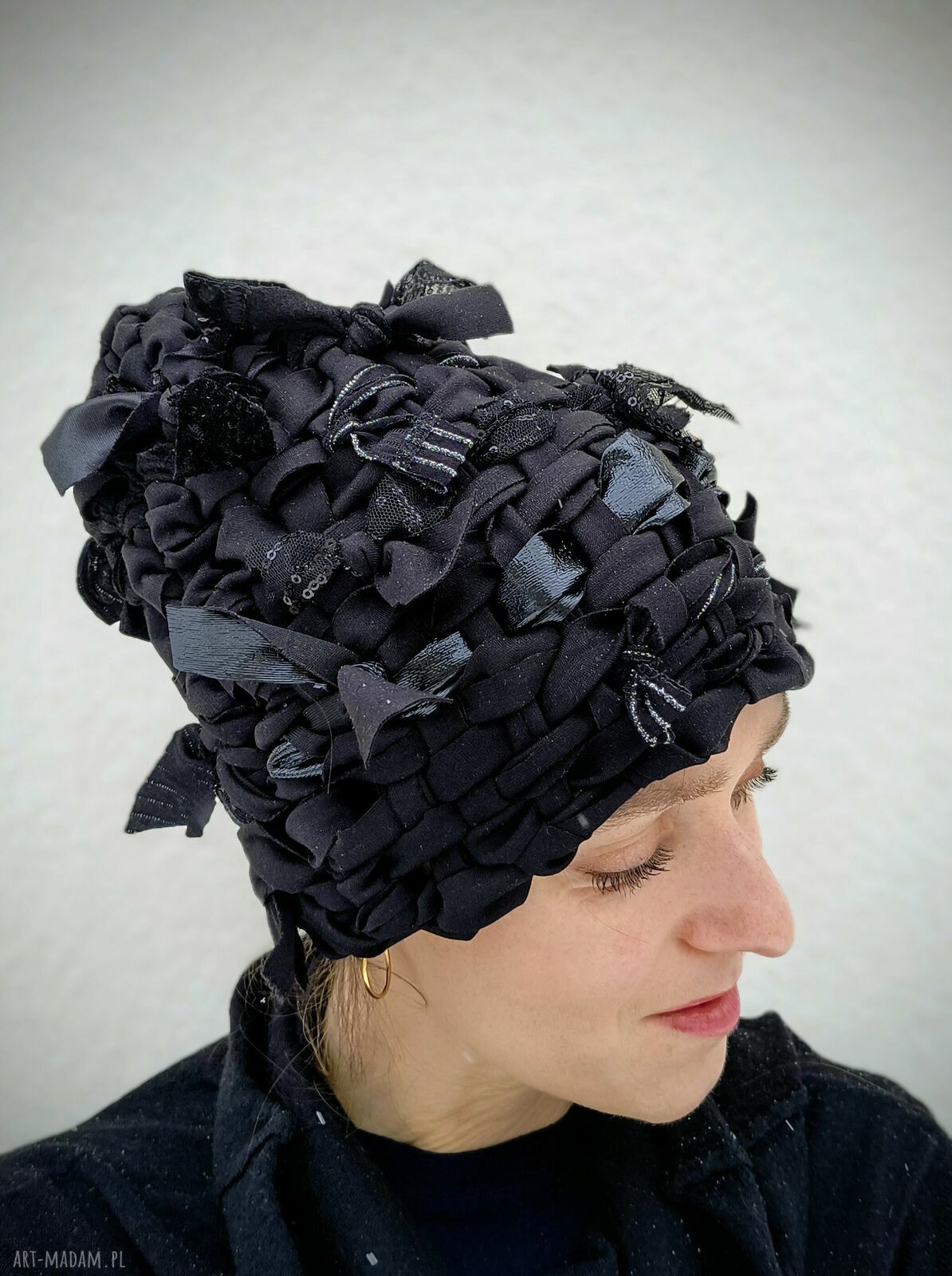 Czapka zimowa Black - wytkana na krośnie (unikat)