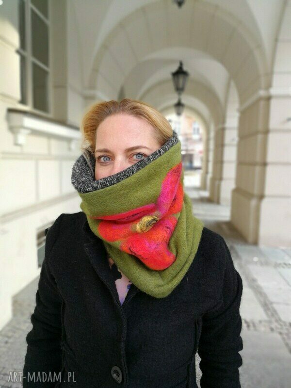 Komin zimowy handmade w kwiaty dla kobiet - bardzo ciepły z wełny merynosów