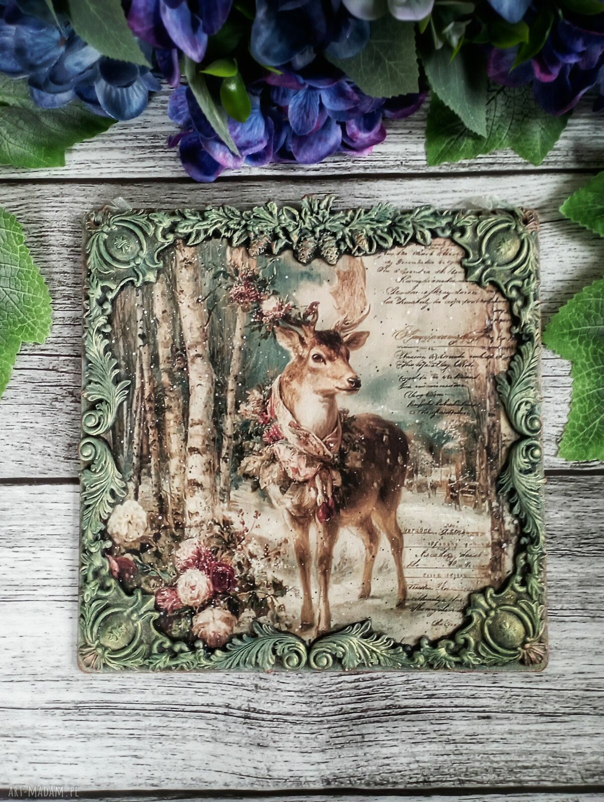 Zimowy medalion z jeleniem - ręczny decoupage shabby chic vintage 20x20 cm