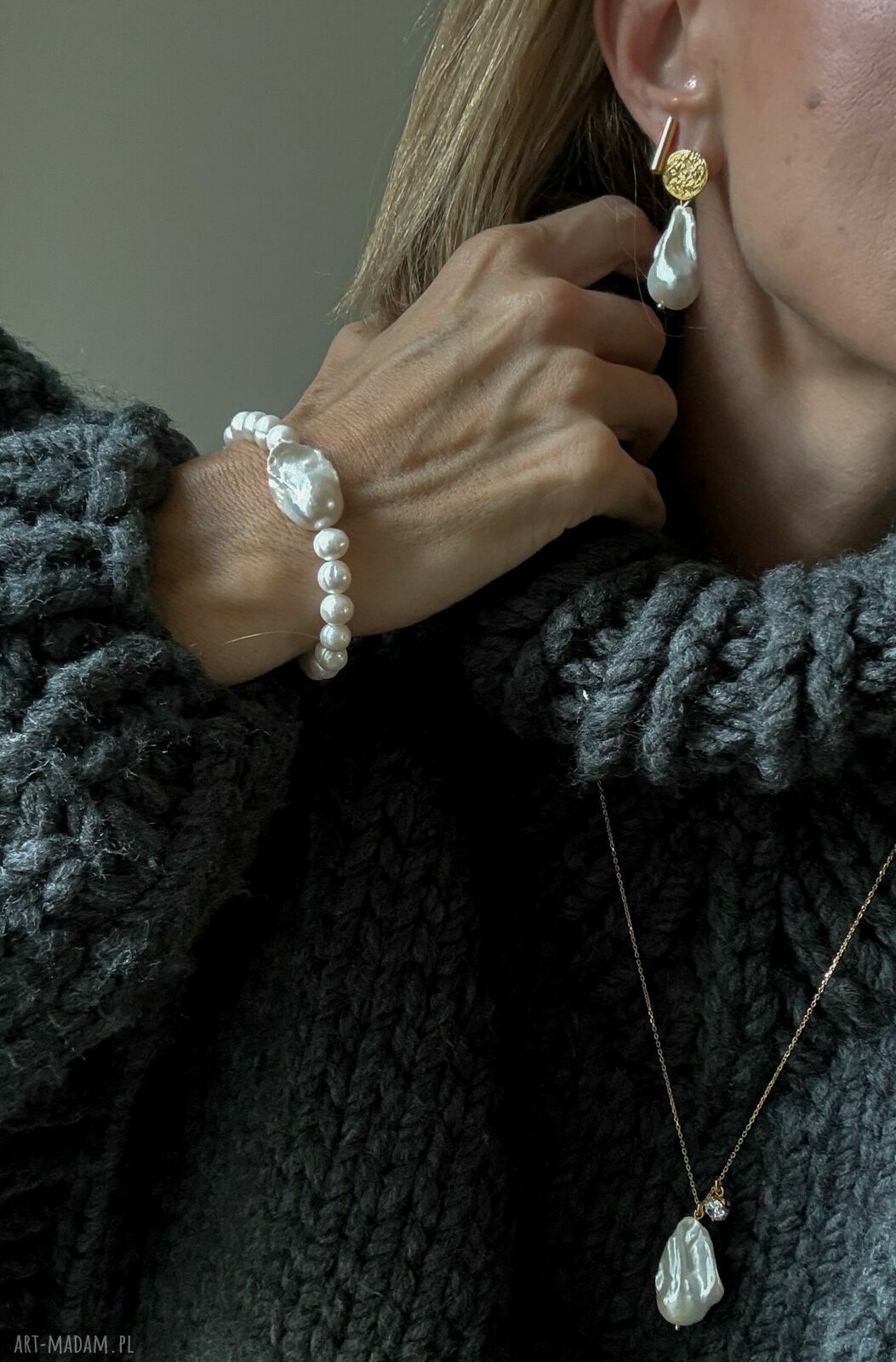 bransoletki: Złota bransoletka z pereł naturalnych z barokową perłą hand made