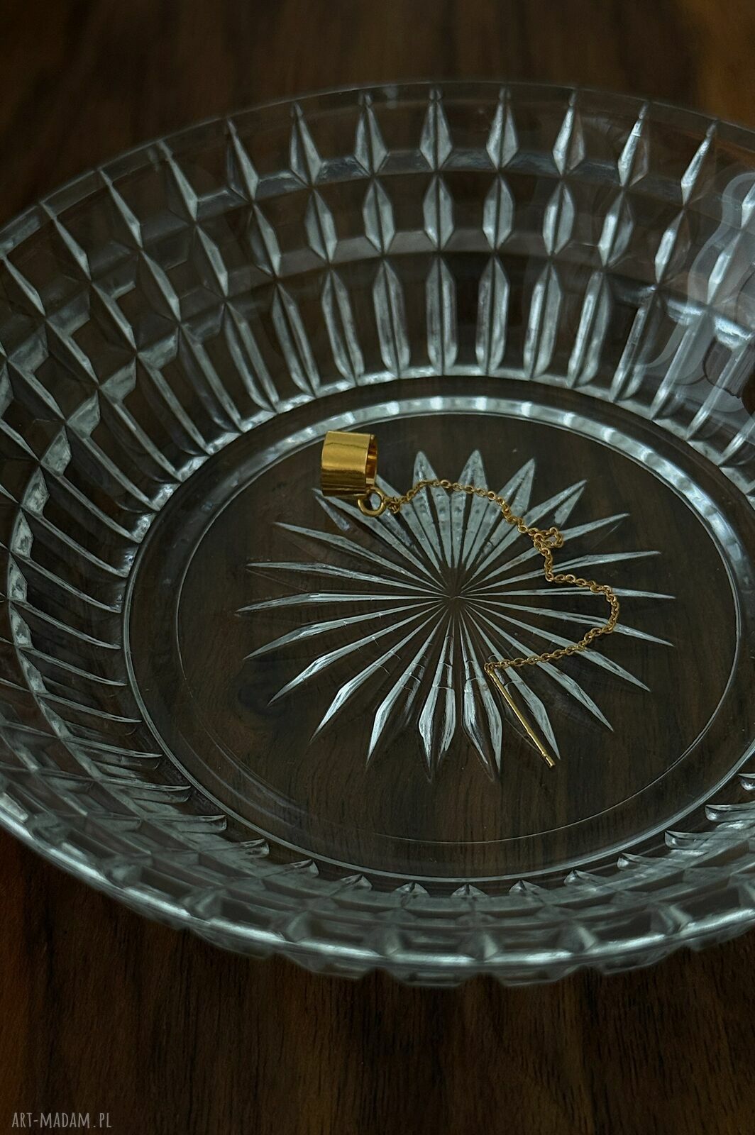 kolczyki: Złota nausznica z przewlekanym łańcuszkiem HandMade